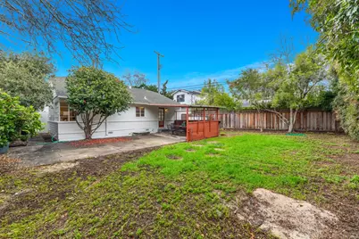 11 Tulip Ln, Palo Alto, CA 94303 - Photo 24