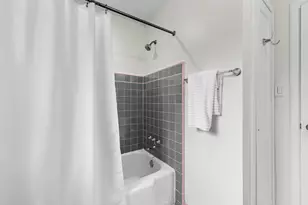 11 Tulip Ln, Palo Alto, CA 94303 - Photo 18