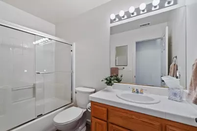 1426 Gladstone Ct, Redding, CA 96001 - Photo 24