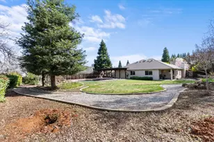 1426 Gladstone Ct, Redding, CA 96001 - Photo 34