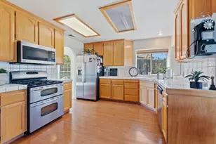 1426 Gladstone Ct, Redding, CA 96001 - Photo 16