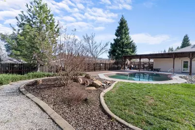 1426 Gladstone Ct, Redding, CA 96001 - Photo 36