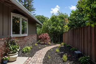 2910 Sherwood Dr, San Carlos, CA 94070 - Photo 2