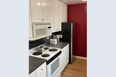 1919 Alameda De Las Pulgas 23, San Mateo, CA 94403 - Photo 2