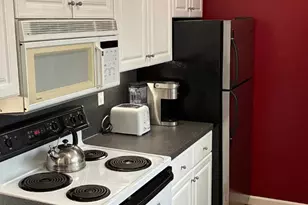 1919 Alameda De Las Pulgas 23, San Mateo, CA 94403 - Photo 2