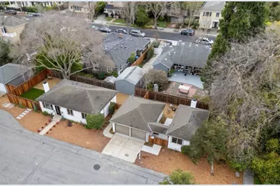 576 Green Manor Ct, Palo Alto, CA 94301 - Photo 38