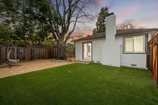 576 Green Manor Ct, Palo Alto, CA 94301 - Photo 2