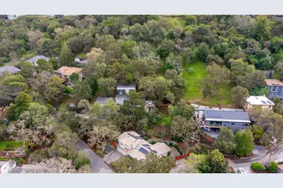 239 Manor Dr, San Carlos, CA 94070 - Photo 22