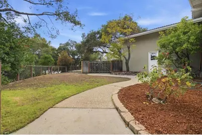 10140 Hillcrest Rd, Cupertino, CA 95014 - Photo 34