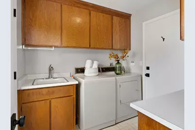 6 Woodridge Ct, Redwood City, CA 94061 - Photo 20