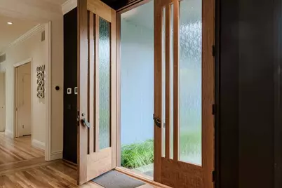 747 Bromfield Rd, Hillsborough, CA 94010 - Photo 2