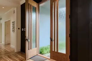 747 Bromfield Rd, Hillsborough, CA 94010 - Photo 2