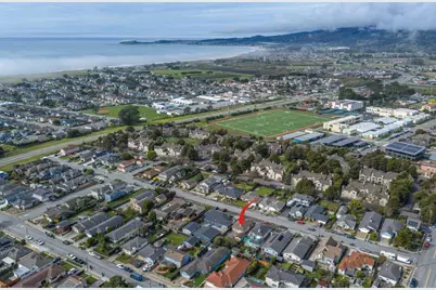 656 Myrtle St, Half Moon Bay, CA 94019 - Photo 2