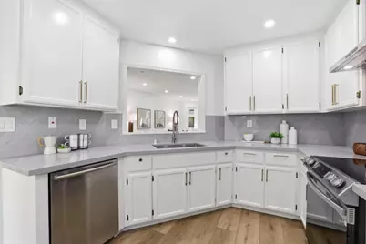 982 La Mesa Ter E, Sunnyvale, CA 94086 - Photo 10