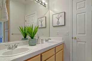 5805 Chambertin Dr, San Jose, CA 95118 - Photo 38