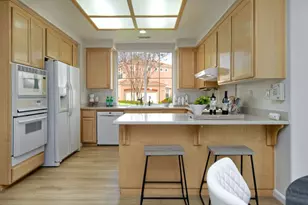 5805 Chambertin Dr, San Jose, CA 95118 - Photo 16