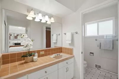 18940 Westview Dr, Saratoga, CA 95070 - Photo 16