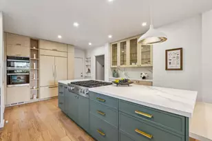 2323 Summit Dr, Hillsborough, CA 94010 - Photo 18