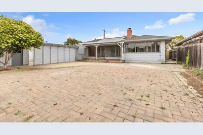 22 San Juan Dr, Salinas, CA 93901 - Photo 6