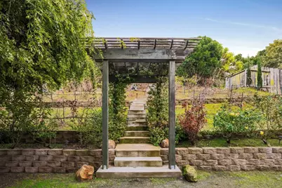 25638 West Camino Vista, Hayward, CA 94541 - Photo 30