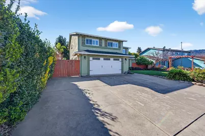 704 Lexington Pl, Gilroy, CA 95020 - Photo 4