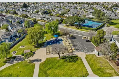 23 Binnacle Ln, Foster City, CA 94404 - Photo 102