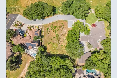 2391 Mantelli Dr, Gilroy, CA 95020 - Photo 8