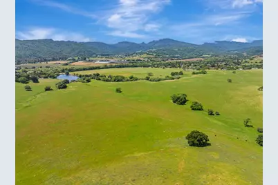 2391 Mantelli Dr, Gilroy, CA 95020 - Photo 12