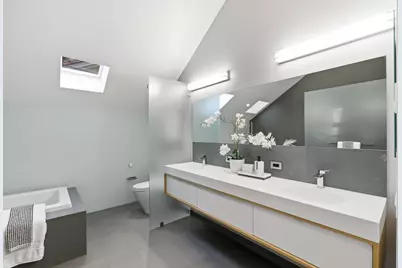 129 Lowell Ave, Palo Alto, CA 94301 - Photo 8