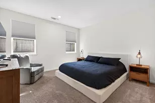 2001 Marigold St, Hollister, CA 95023 - Photo 10