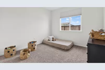 2001 Marigold St, Hollister, CA 95023 - Photo 16