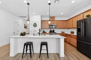 2001 Marigold St, Hollister, CA 95023 - Photo 6