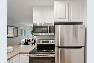 3033 Los Prados St 229, San Mateo, CA 94403 - Photo 8