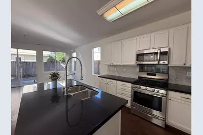 56 Vista Verde Cir, Watsonville, CA 95076 - Photo 2