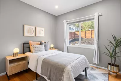 8124 Greenly Dr, Oakland, CA 94605 - Photo 20