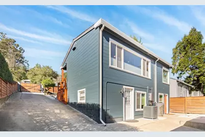 8124 Greenly Dr, Oakland, CA 94605 - Photo 36