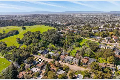 8124 Greenly Dr, Oakland, CA 94605 - Photo 44