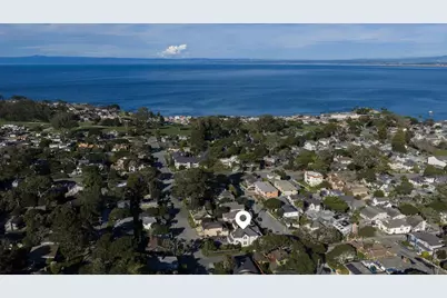 226 Willow St, Pacific Grove, CA 93950 - Photo 2