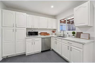 3336 Spring St, Redwood City, CA 94063 - Photo 16