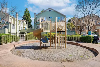 525 Porpoise Bay Ter A, Sunnyvale, CA 94089 - Photo 38