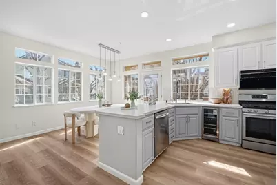 525 Porpoise Bay Ter A, Sunnyvale, CA 94089 - Photo 8