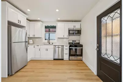 360 Bradford St, San Francisco, CA 94110 - Photo 12