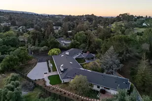 26201 Dori Ln, Los Altos Hills, CA 94022 - Photo 8