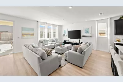 9264 Odyssey Cir, Elk Grove, CA 95624 - Photo 4