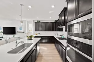 9264 Odyssey Cir, Elk Grove, CA 95624 - Photo 12