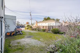 9 Memorial Ave, Freedom, CA 95019 - Photo 16