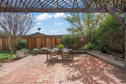 1330 Redwood Ln, Gilroy, CA 95020 - Photo 24