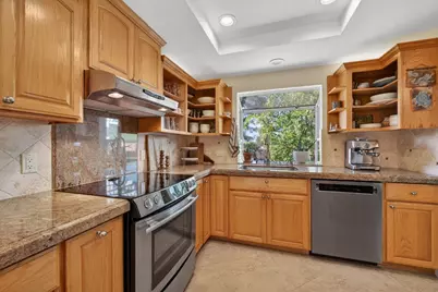 8325 Pinotage Ct, San Jose, CA 95135 - Photo 16