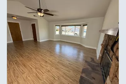 691 Clearview Dr, Hollister, CA 95023 - Photo 22