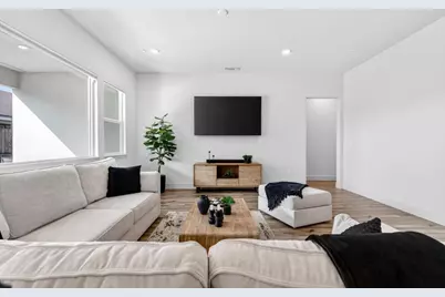 240 Scarlett Way, Hollister, CA 95023 - Photo 10